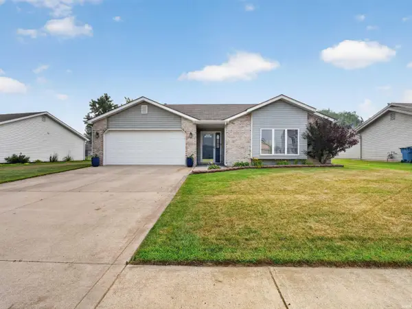 15822 Grand Willow Boulevard, Huntertown, IN 46748
