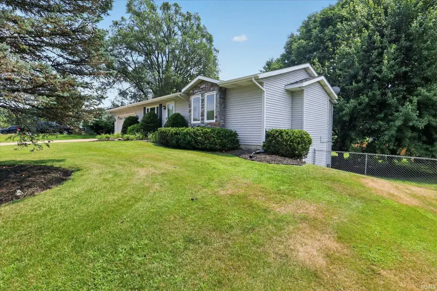 3331 E East Ridge Drive, Warsaw, IN 46582 - #2
