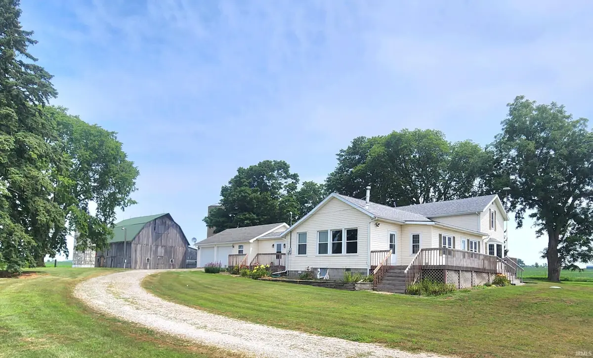 11132 W 200 N, Cromwell, IN 46732 - #1