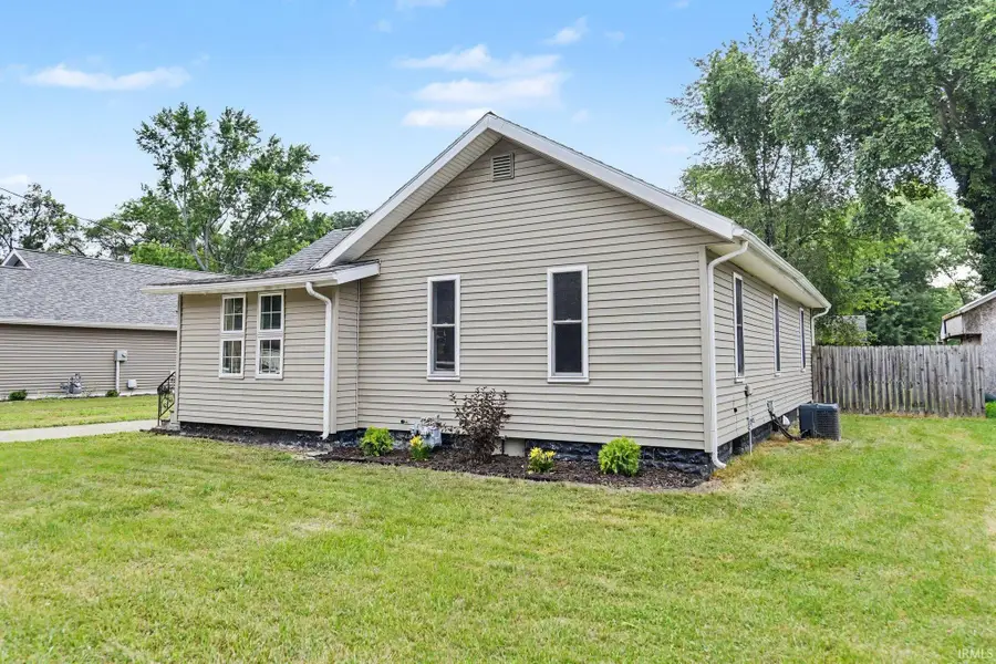 1810 Maplehurst Avenue, Mishawaka, IN 46545 - #3