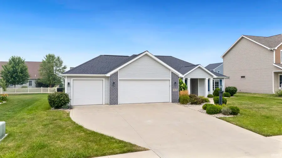 9628 Abbington Trail, Fort Wayne, IN 46818 - #3
