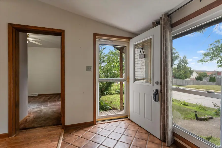 234 W Lawrence Street, Mishawaka, IN 46545 - #2