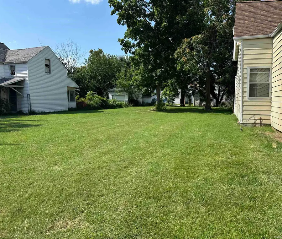 109 W Columbia Street, Evansville, IN 47710 - #2