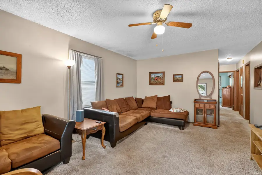 304 S Wayne Street, Flora, IN 46929 - #2