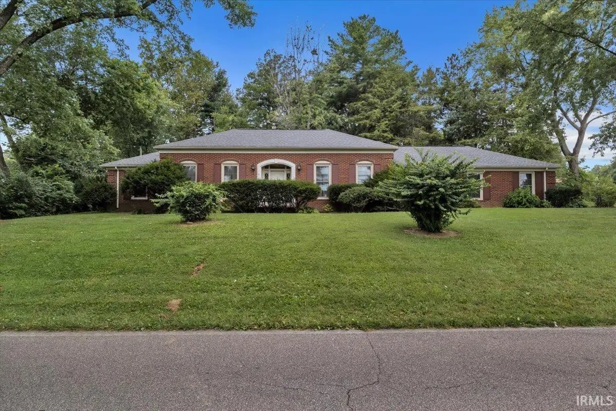 1600 Hawthorne Drive, Mount Vernon, IN 47620 - #1