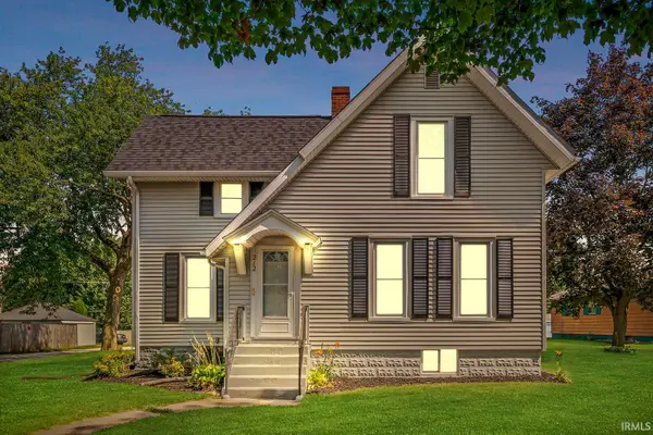 212 E Waterford Street, Wakarusa, IN 46573