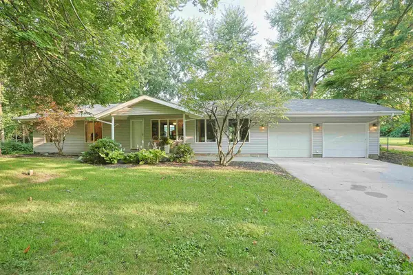 10272 Douglas Road, Osceola, IN 46561