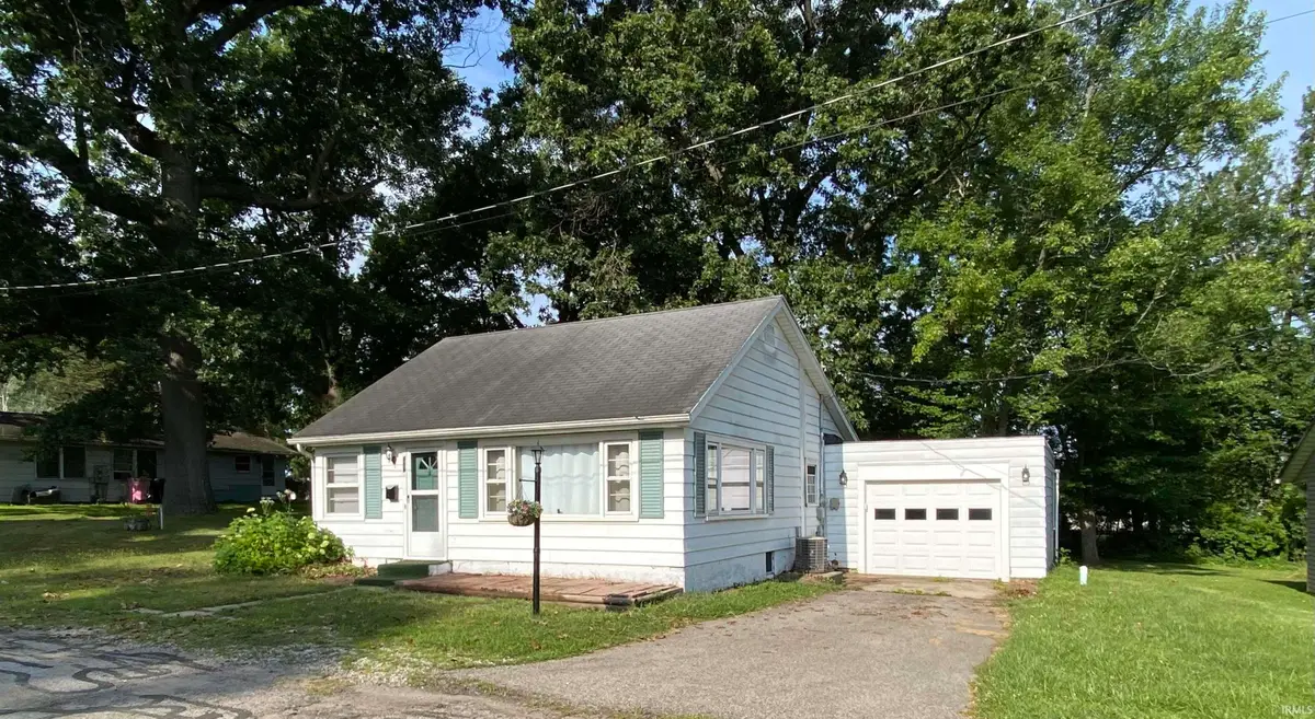 419 N Roosevelt Street, Warsaw, IN 46580 - #1