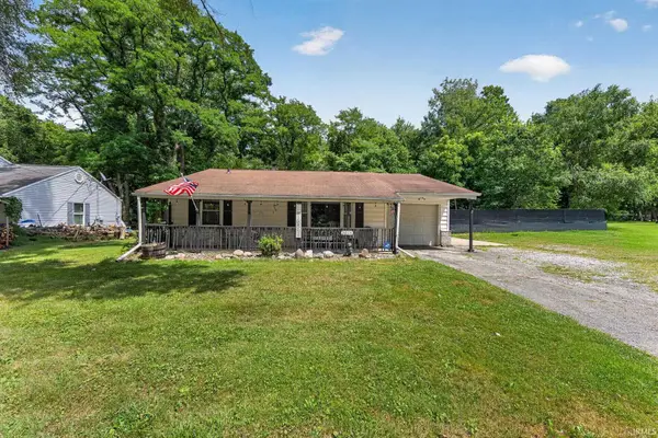 2816 S Locust Road, South Bend, IN 46614