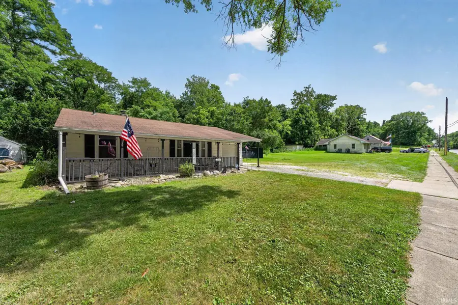 2816 S Locust Road, South Bend, IN 46614 - #2
