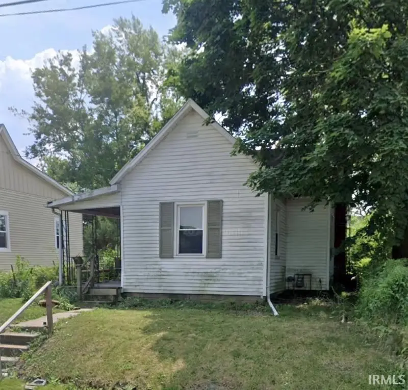 319 W 10th Street, Muncie, IN 47302 - #1