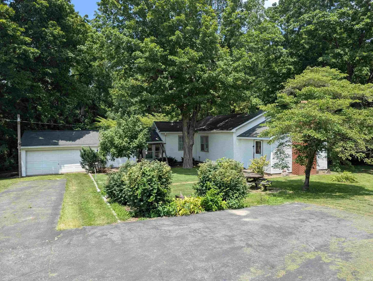 2802 W Old Us Hwy 50, Washington, IN 47501 - #1