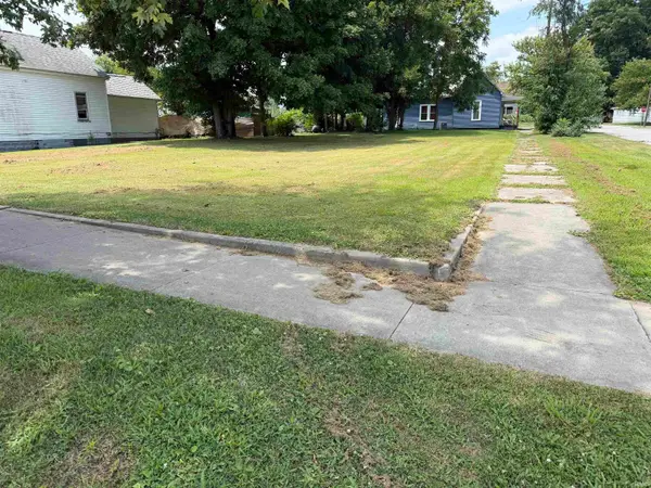 311 S Main Street, Oakland City, IN 47660