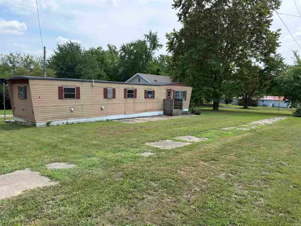 331 W Oak Street, Oakland City, IN 47660