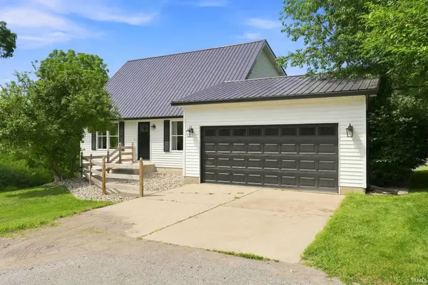 11975 W W State Road 120 Road, Middlebury, IN 46540