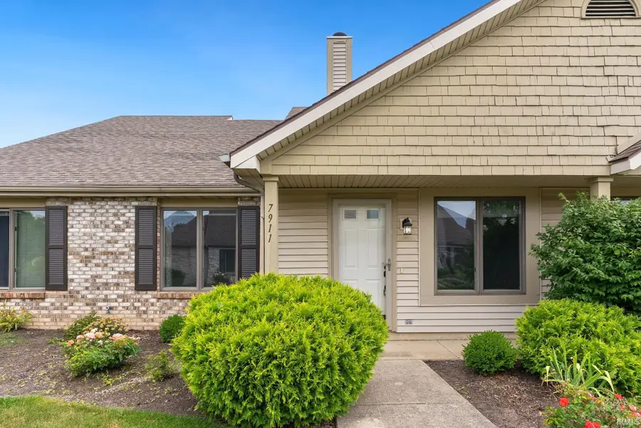 7911 Harrisburg Lane, Fort Wayne, IN 46835 - #3