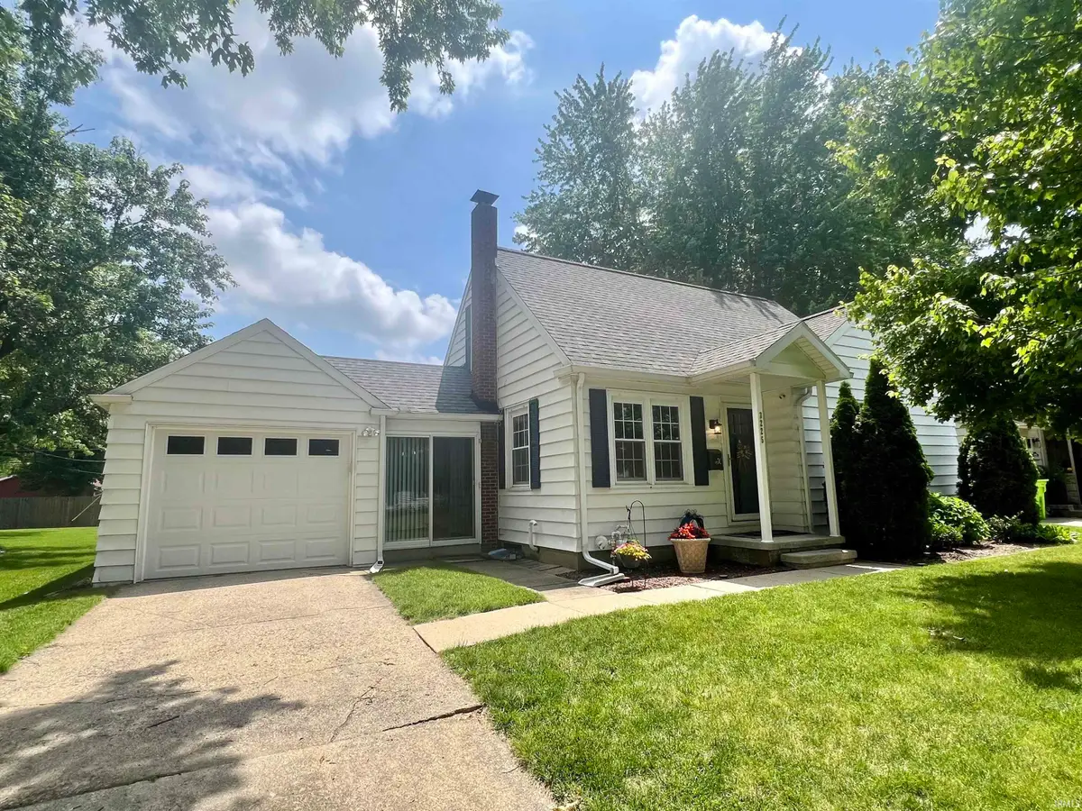 3225 Crescent Avenue, Logansport, IN 46947 - #1