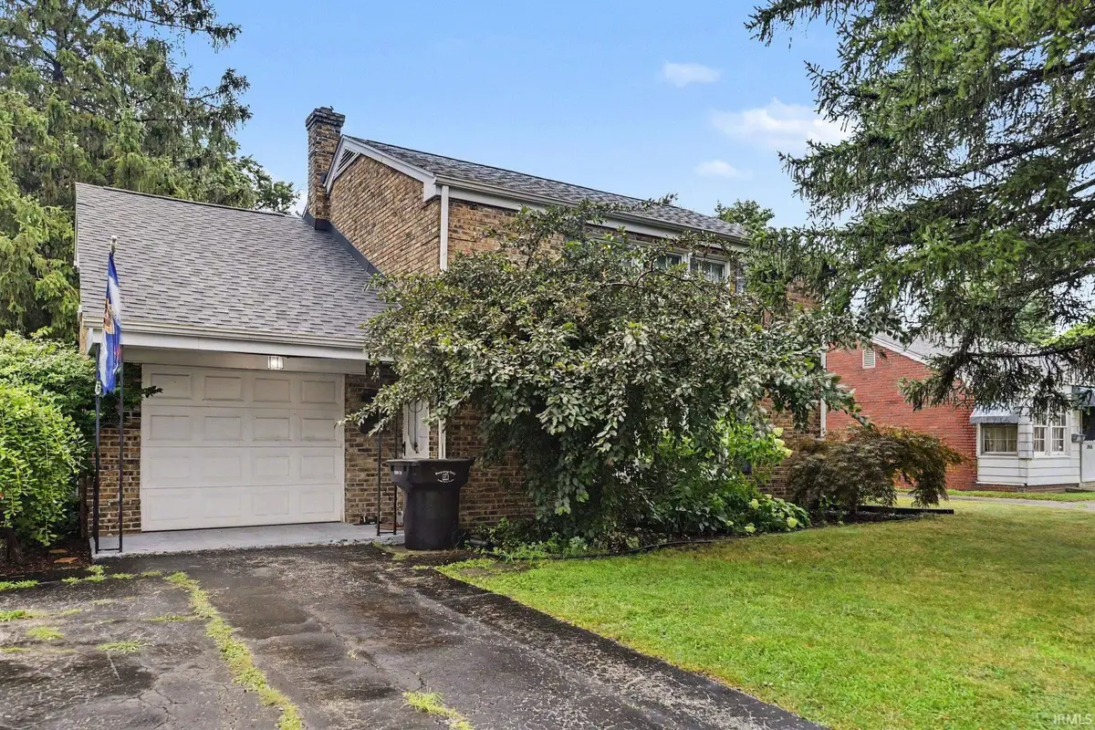 1819 Mckinley Avenue, South Bend, IN 46617 - #1