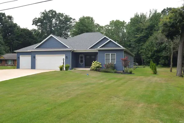 52427 Lynnewood Avenue, South Bend, IN 46628