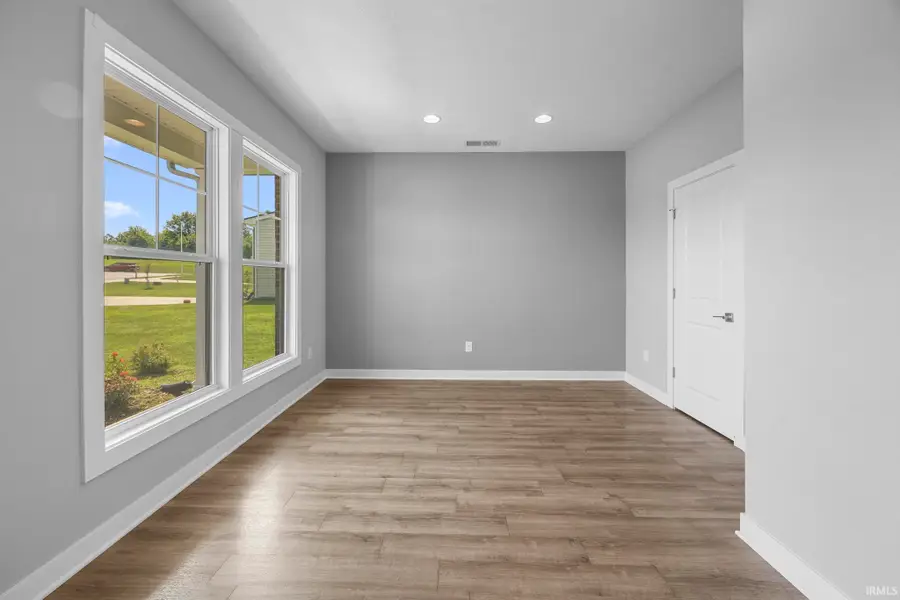 1406 N Hunters Crossing Pass, Huntingburg, IN 47542 - #3
