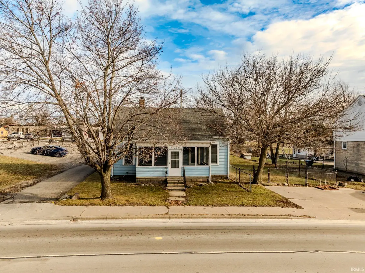 415 S Buffalo Street, Warsaw, IN 46580 - #1