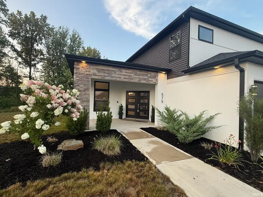 575 Sandringham Pass, Fort Wayne, IN 46845 - #2