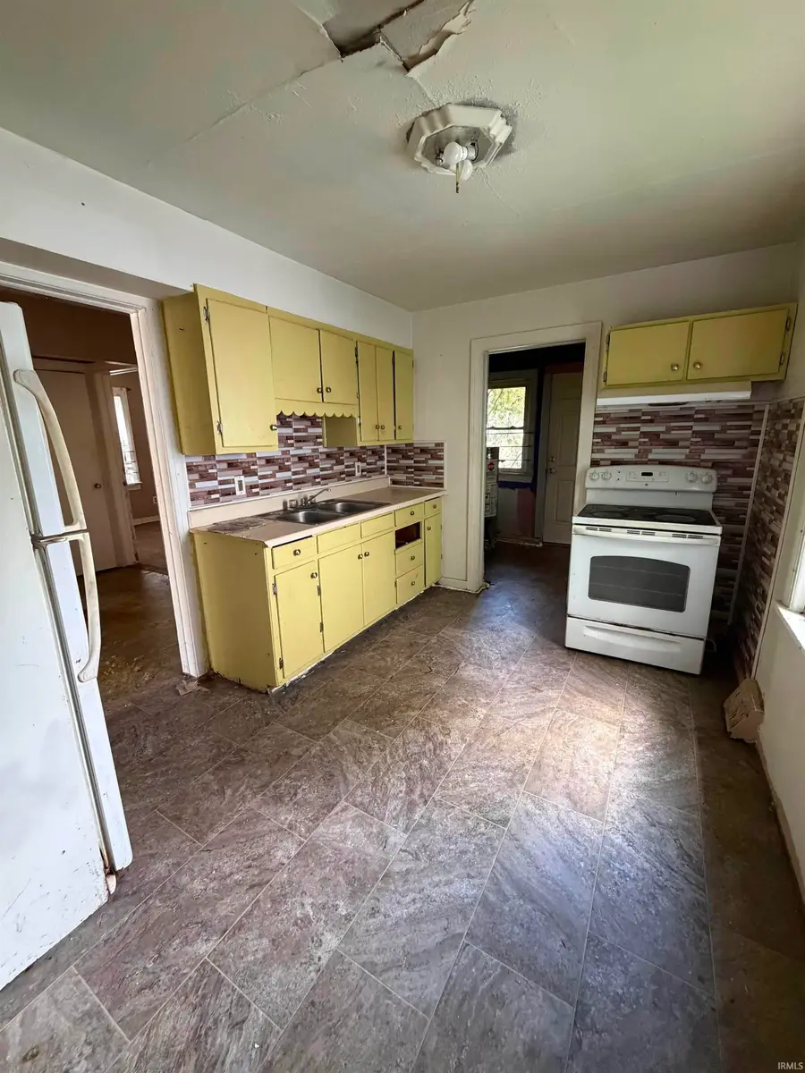 4113 Holton Avenue, Fort Wayne, IN 46806 - #3