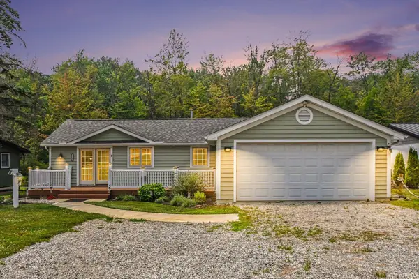 11397 N East Wawasee Drive, Syracuse, IN 46567