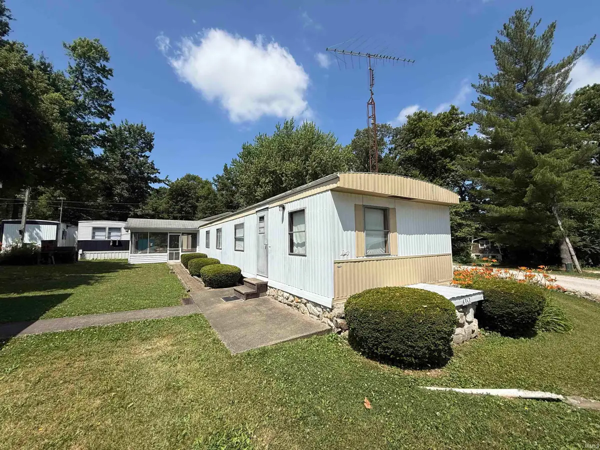 4363 N Private Rd, 1195 E, Loogootee, IN 47553 - #1