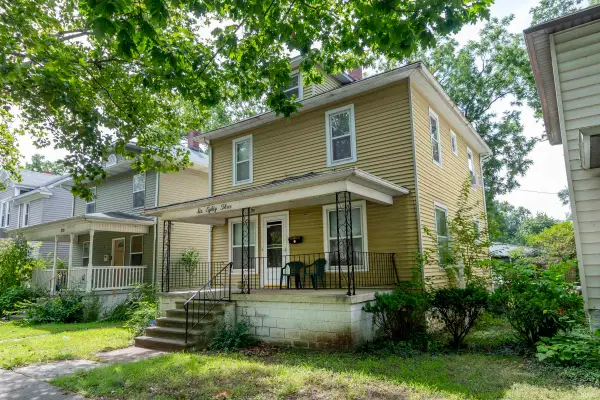 683 W Lexington Avenue, Elkhart, IN 46514