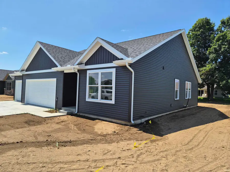 435 N Eastfield Circle, Van Buren, IN 46526 - #2