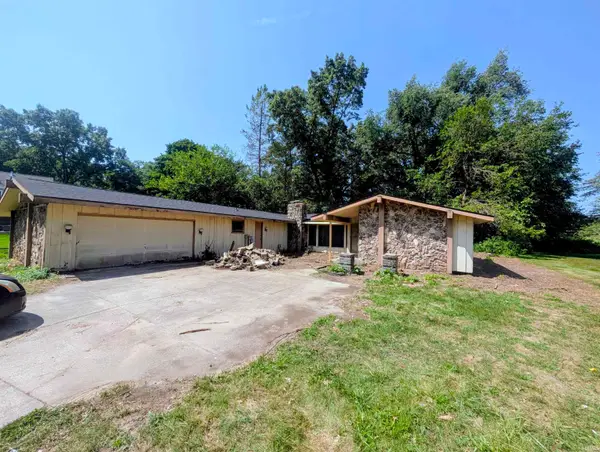 50745 Lincroft Drive, Granger, IN 46530