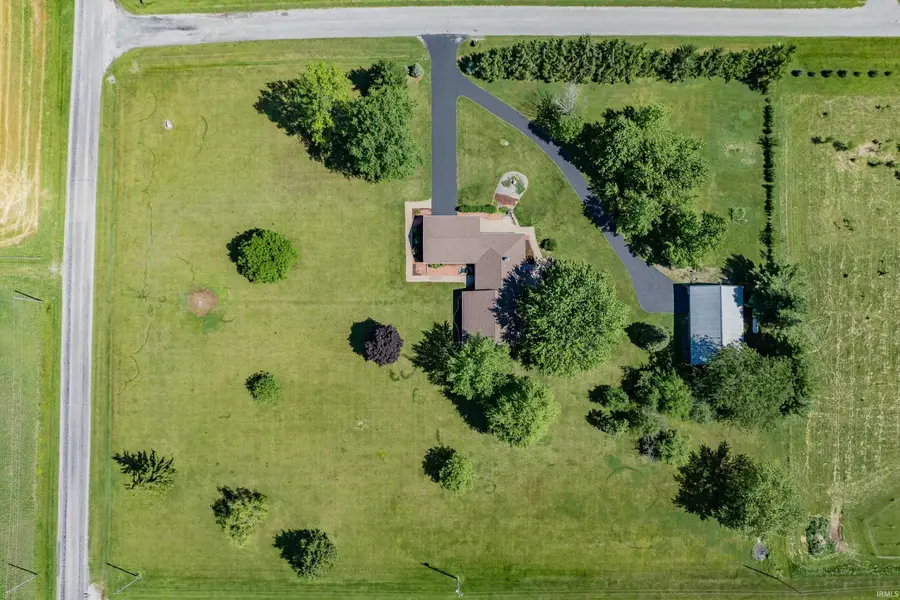 13921 Emanuel Road, Hoagland, IN 46745 - #2