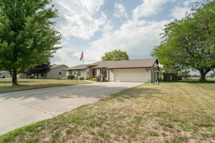 406 Meadow Lane, Ossian, IN 46777 - #3