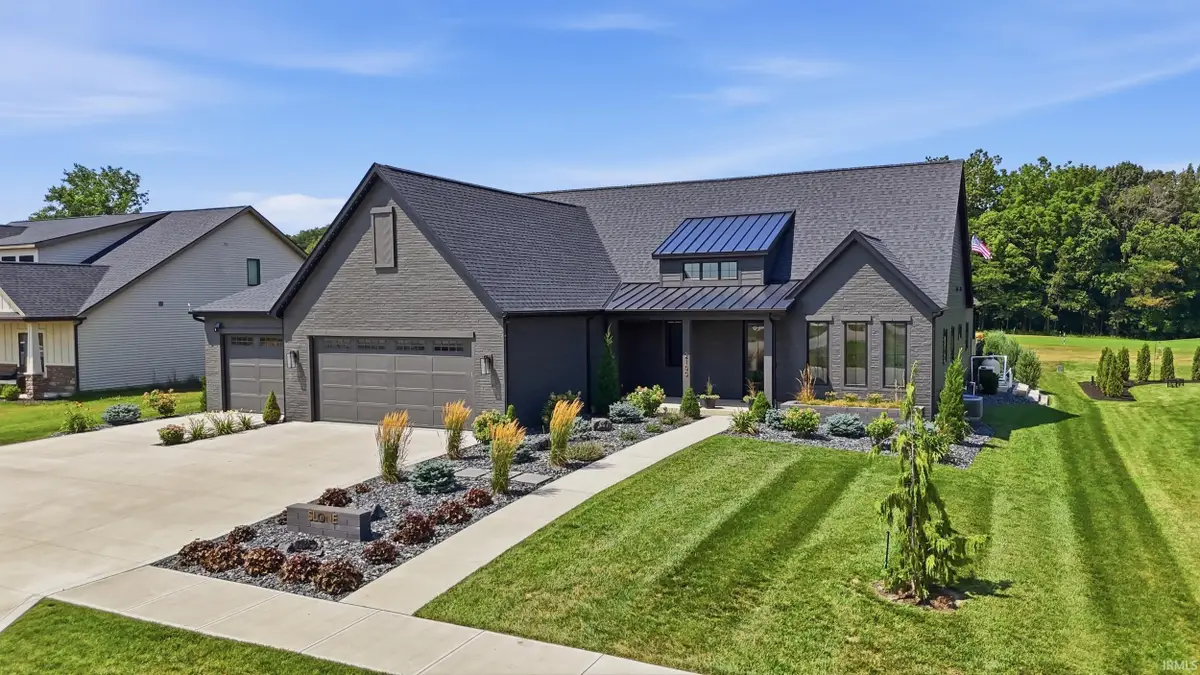 2100 Golfview Drive, Auburn, IN 46706 - #1