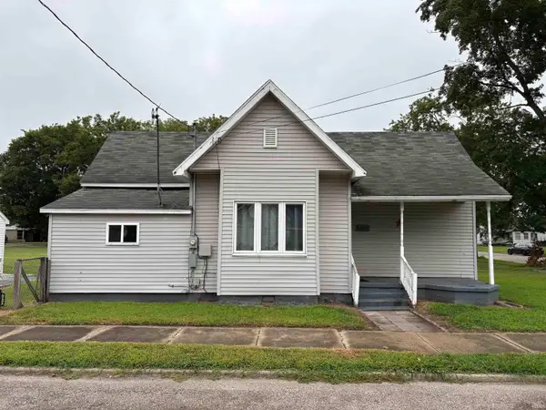 102 W Swartzel Avenue, Vincennes, IN 47591