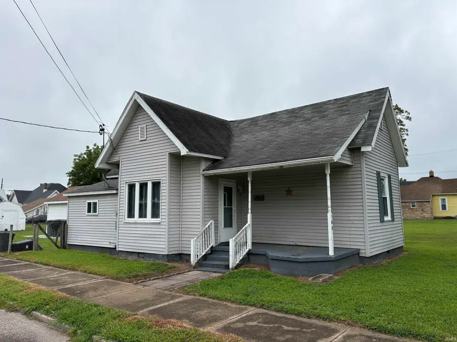 102 W Swartzel Avenue, Vincennes, IN 47591 - #2