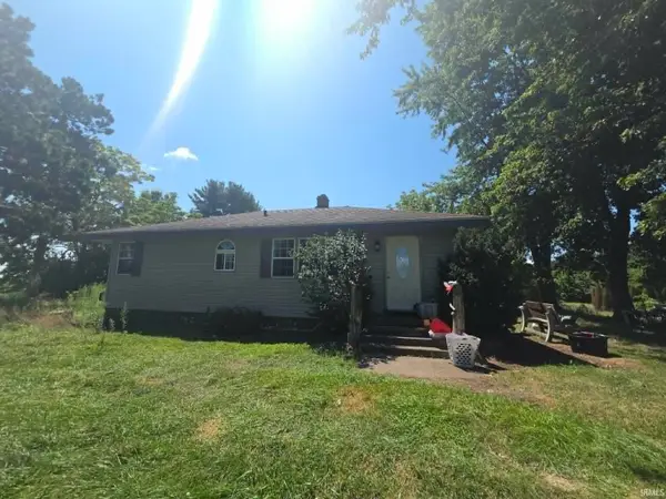 9477 W 300 N, Winamac, IN 46996