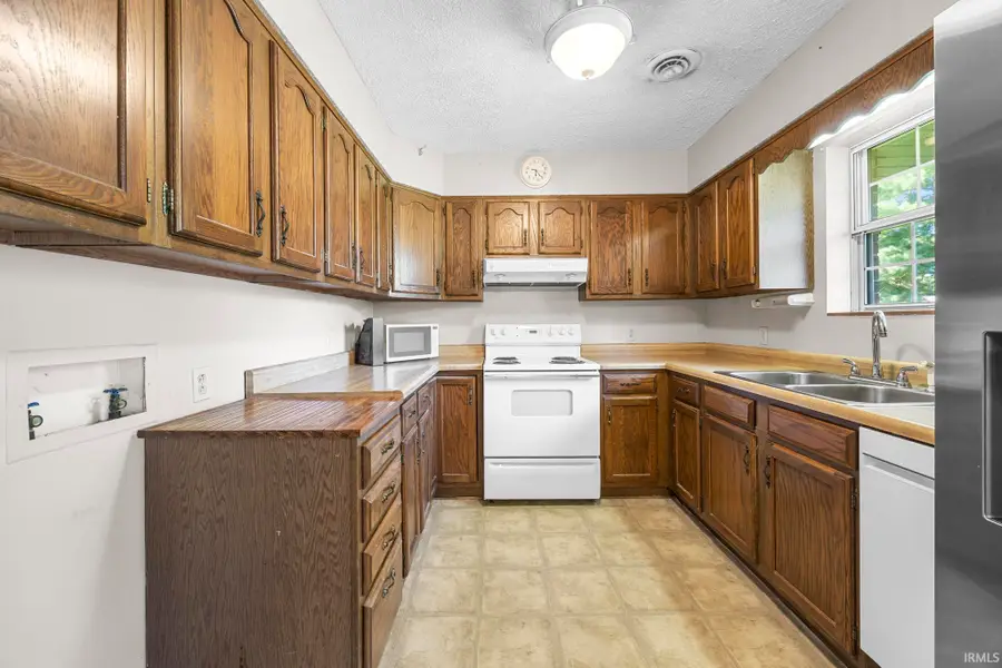 117 Oakmount Court, Jasper, IN 47546 - #2