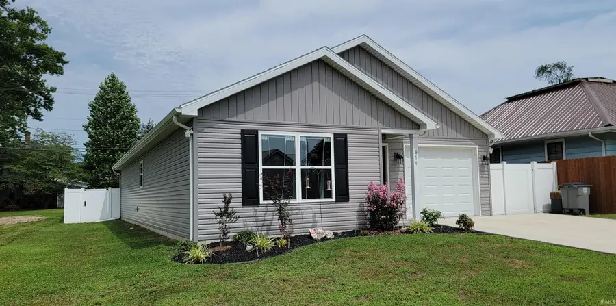 614 N 12th Street, Vincennes, IN 47591 - #2