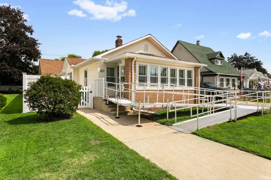 1518 E 3rd Street, Mishawaka, IN 46544 - #2