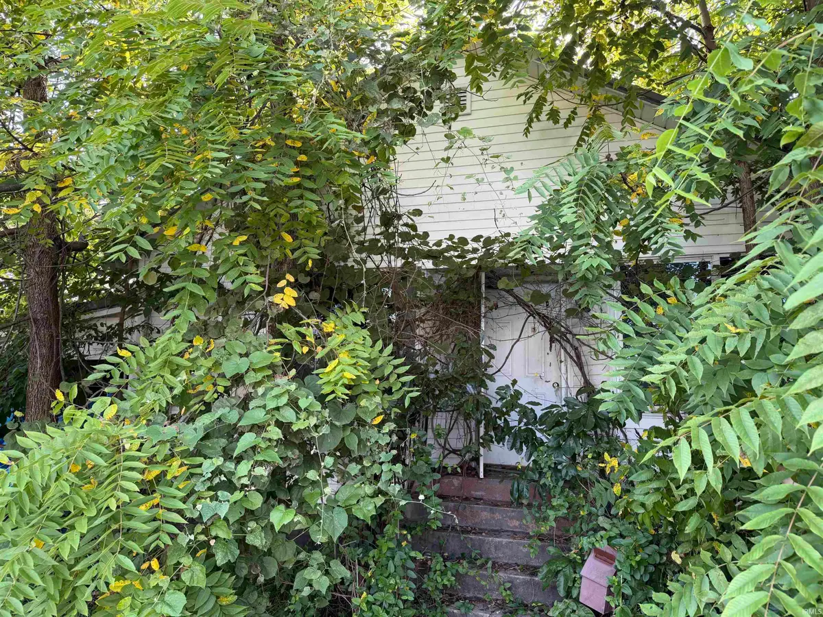 319 S Madison Street, Oakland City, IN 47660 - #1