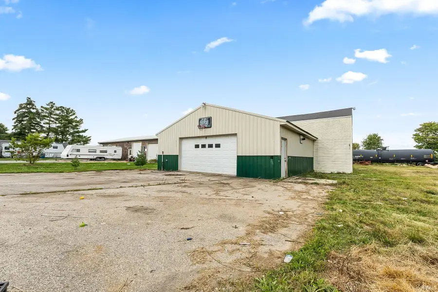 1858 W Auburn Drive, Auburn, IN 46706 - #2