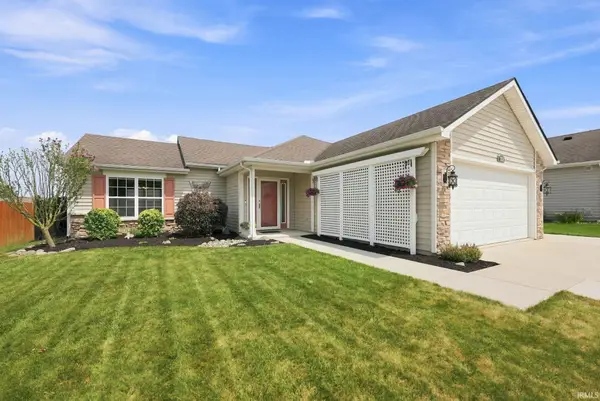 1818 Midsummer Night Cove, Fort Wayne, IN 46818