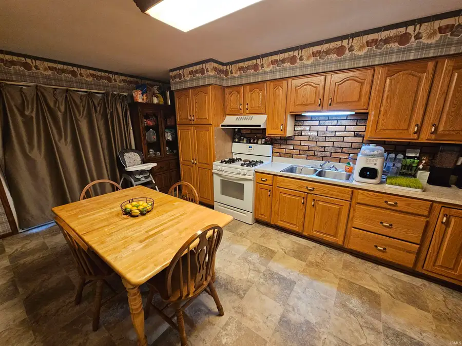 1261 Daniel Street, Wabash, IN 46992 - #3