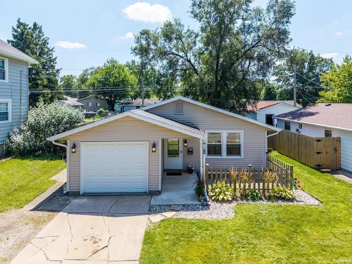 2612 Vance Avenue, Fort Wayne, IN 46805 - #1