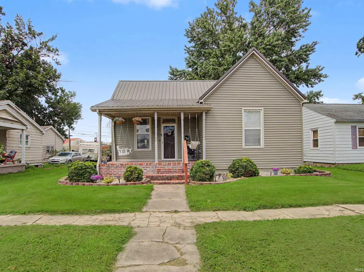 1107 E 5th Street, Mount Vernon, IN 47620 - #1