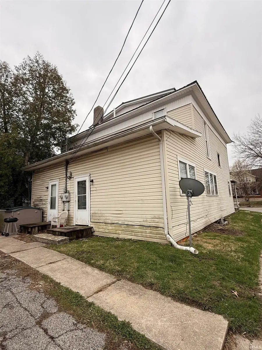 422 W Sycamore Street, Kokomo, IN 46901 - #3