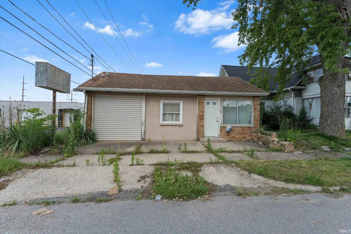 113 W Fairview Avenue, South Bend, IN 46614 - #1