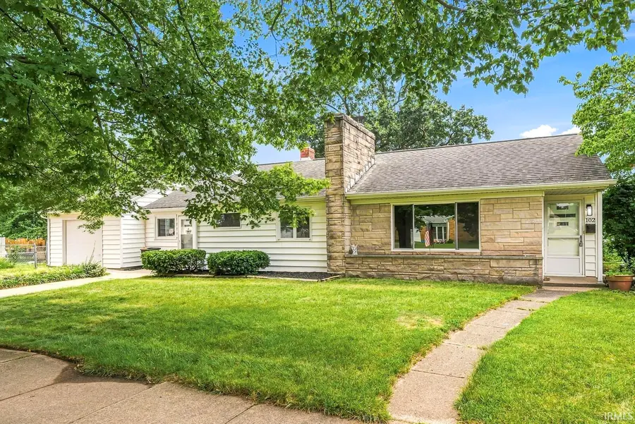 102 S Greenlawn Avenue, South Bend, IN 46617 - #3